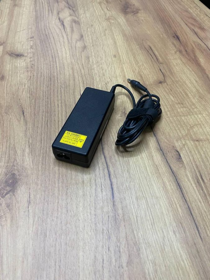 Б/В Toshiba 75w 5.5*2.5 [ProductHub SKU T55_75]