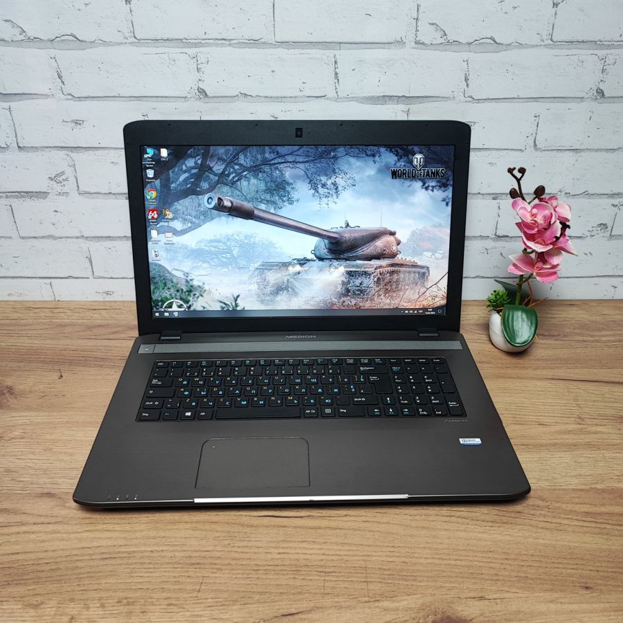 Ноутбук Б/В Medion E7225, Intel Celeron N2840, DDR3 8 GB, SSD 256GB, 17.3" HD [ProductHub SKU M7]