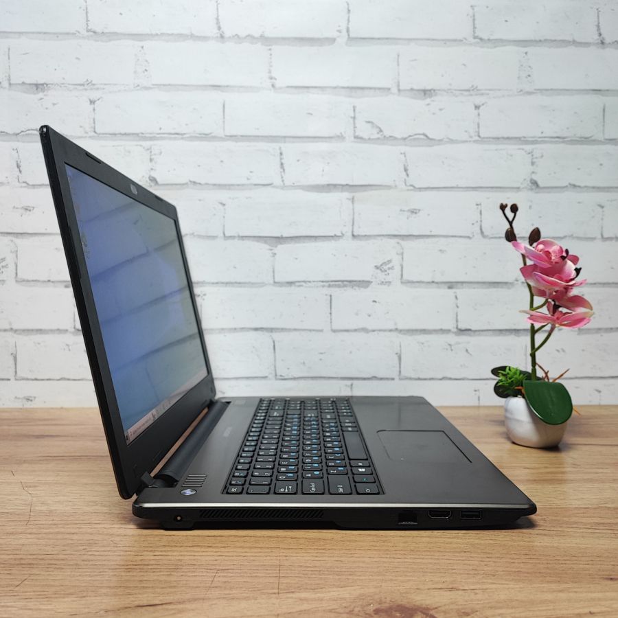 Ноутбук Б/В Medion Akoya E6239, Intel Celeron N2830, DDR3 8GB, SSD 128GB, 15.6" Full HD
