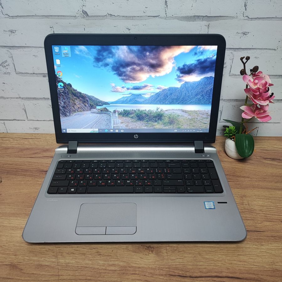 Ноутбук Б/В HP ProBook 450 G3, Intel Core i3-6100U, DDR3 16 GB, SSD 128GB, 15.6" HD [ProductHub SKU HP264]