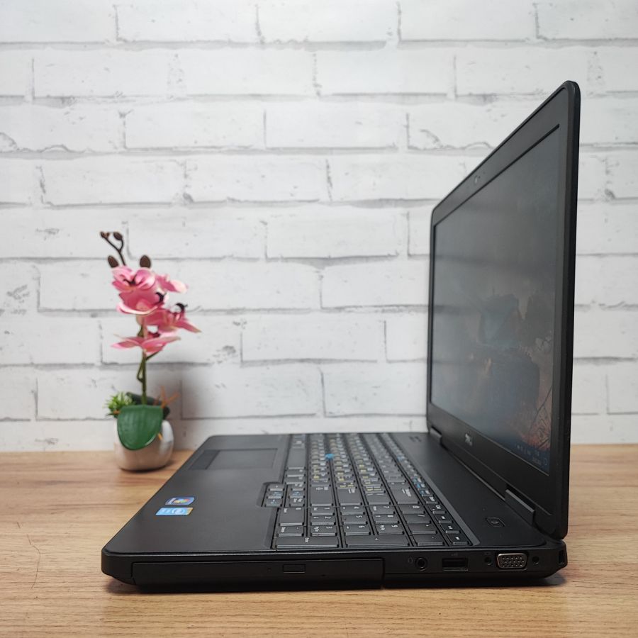 Ноутбук Б/В Dell Latitude E5540, Intel Core i3-4010U, DDR3 8 GB, SSD 128GB, 15.6" HD [ProductHub SKU Dell28]