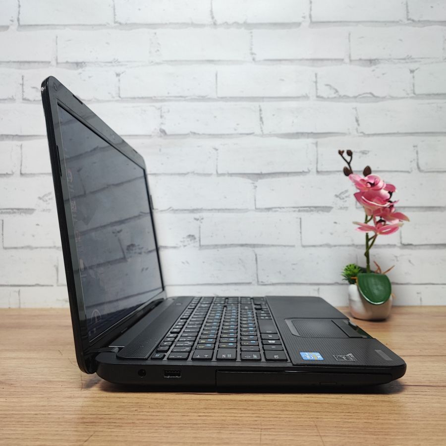 Ноутбук Б/В Toshiba Satellite C855-226, Intel Core i5-3230M, DDR3 8 GB, SSD 128GB, 15.6" HD [ProductHub SKU T24]