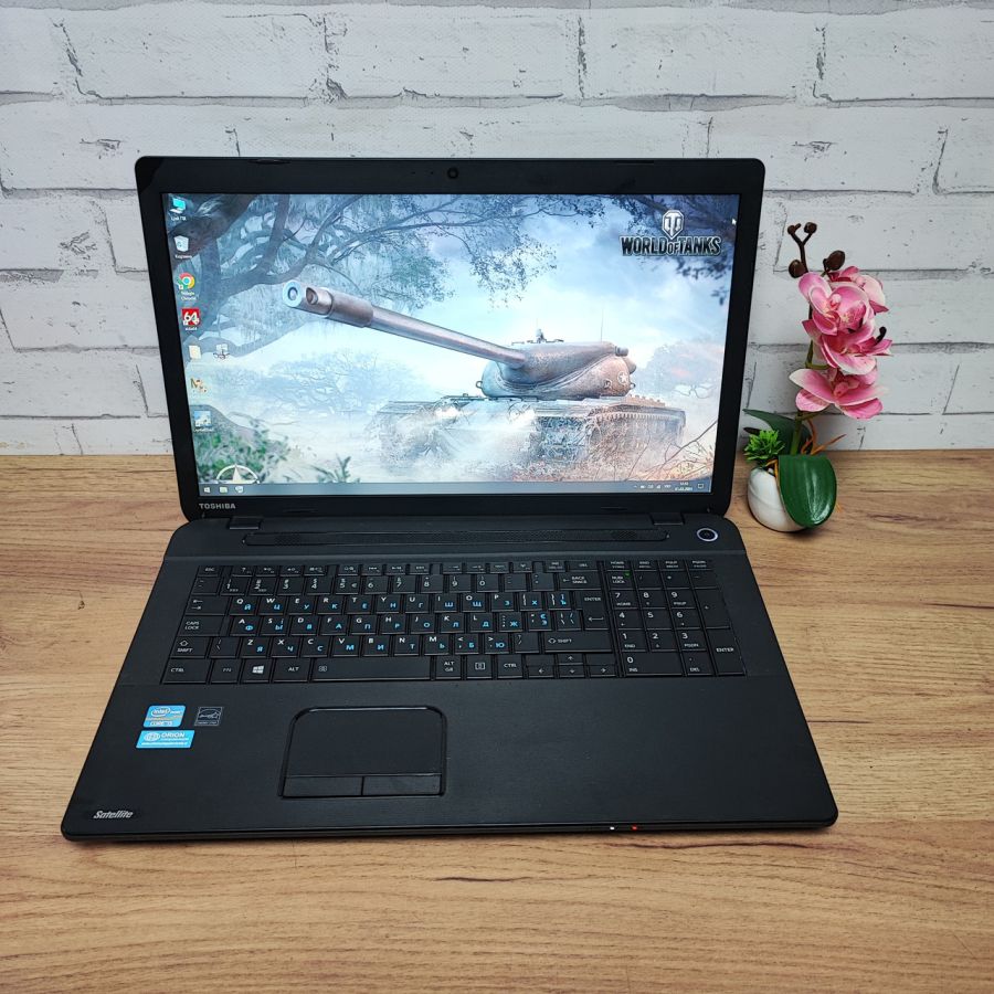 Ноутбук Б/В Toshiba Satellite C70-A-10H, Intel Core i5-3230M, DDR3 8 GB, SSD 128GB, 17.3" HD [ProductHub SKU T2]