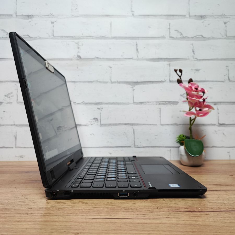 Ноутбук Б/В Fujitsu T937, Intel Core i5-7300U, DDR4 16GB, SSD 512GB, 13.3" HD Сенсор [ProductHub SKU F13]