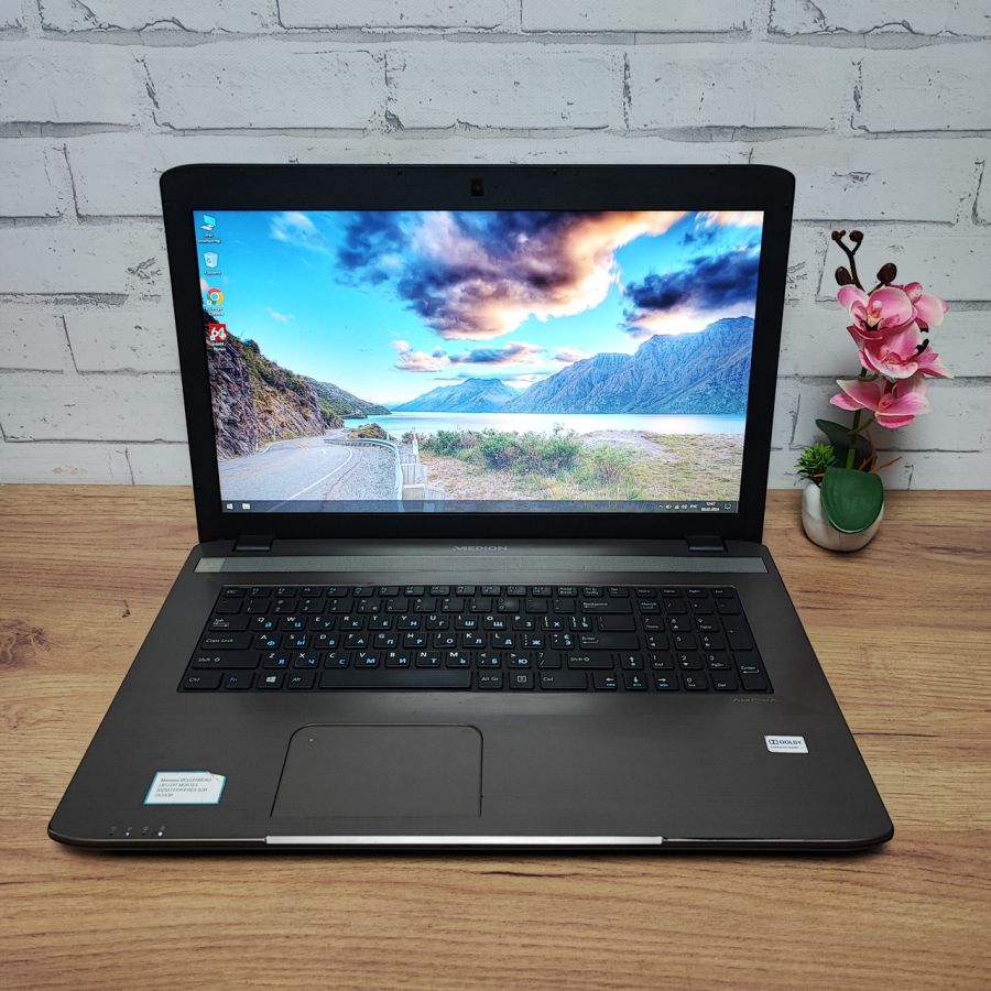 Ноутбук Б/В Medion E7223, Intel Pentium 2020M, DDR3 8GB, SSD 128GB, 17" HD [ProductHub SKU M11]