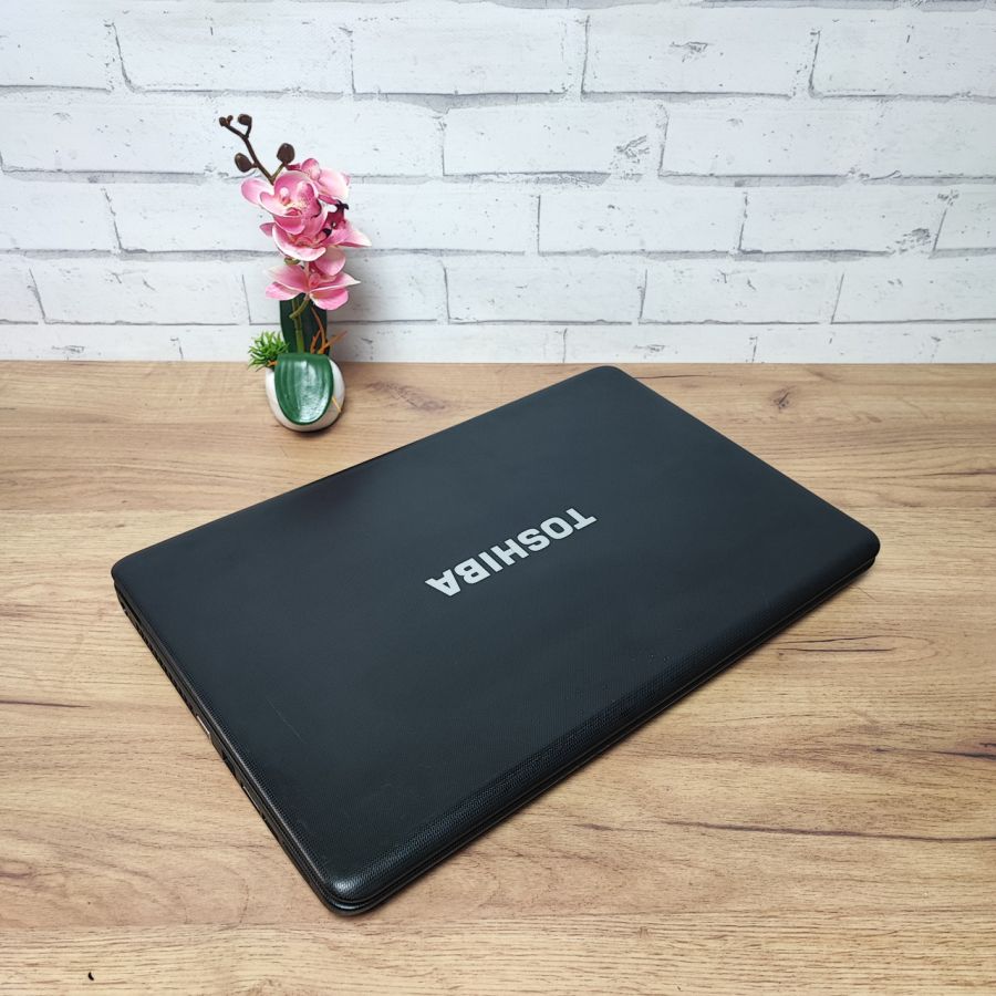 Ноутбук Б/В Toshiba Satellite Pro C670-1L0, Intel Core i3-380M, DDR3 8 GB, HDD 500GB, AMD Radeon HD 5000, 17.3" HD [ProductHub SKU T 7]