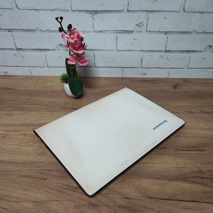 Ноутбук Б/В Lenovo U31-70, Intel Core i5-5200U, DDR3 8 GB, SSD 160GB, 13.3" Full HD [ProductHub SKU L37]