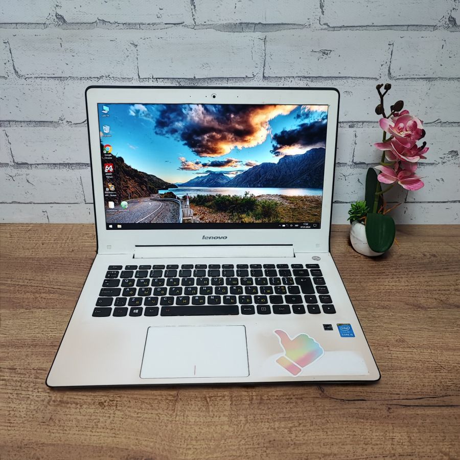 Ноутбук Б/В Lenovo U31-70, Intel Core i5-5200U, DDR3 8 GB, SSD 160GB, 13.3" Full HD [ProductHub SKU L37]