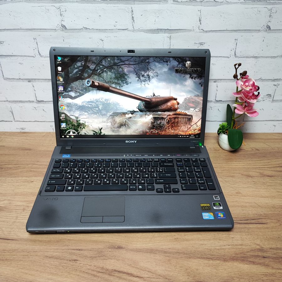 Ноутбук Б/В Sony Vaio PCG-81112M, Intel Core i7-740QM, DDR3 6 GB, SSD 256GB, NVIDIA GeForce GT 425M 1Gb, 15.6" Full HD [ProductHub SKU Sony2]