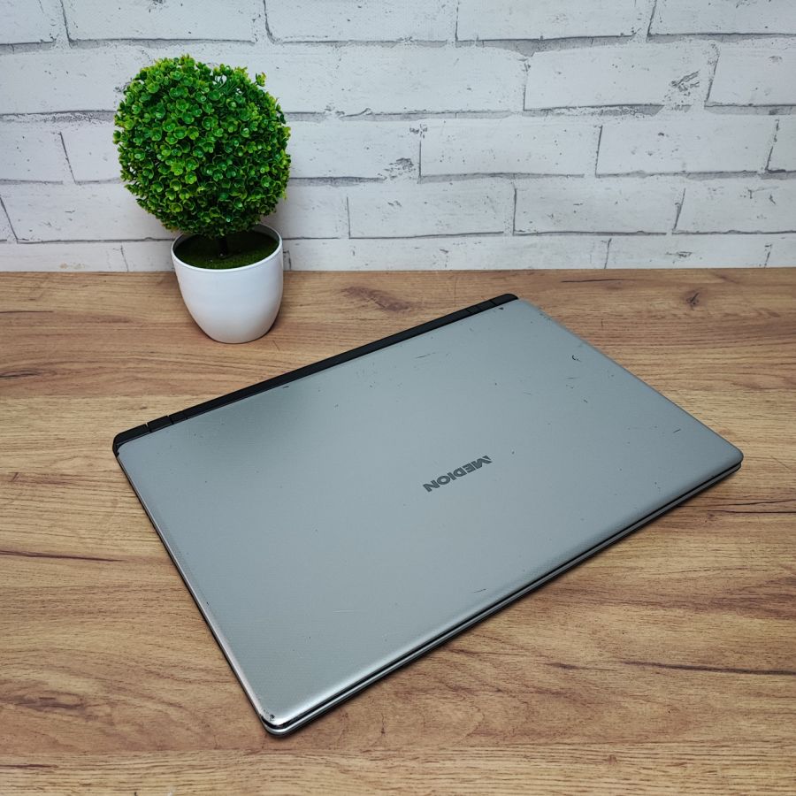 Ноутбук Б/В Medion MD61100, Intel Core i5-7200U, DDR4 16 GB, SSD 128GB + HDD 1TB, 15.6" Full HD [ProductHub SKU M9]