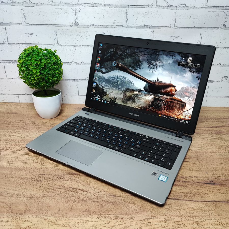 Ноутбук Б/В Medion MD61100, Intel Core i5-7200U, DDR4 16 GB, SSD 128GB + HDD 1TB, 15.6" Full HD [ProductHub SKU M9]