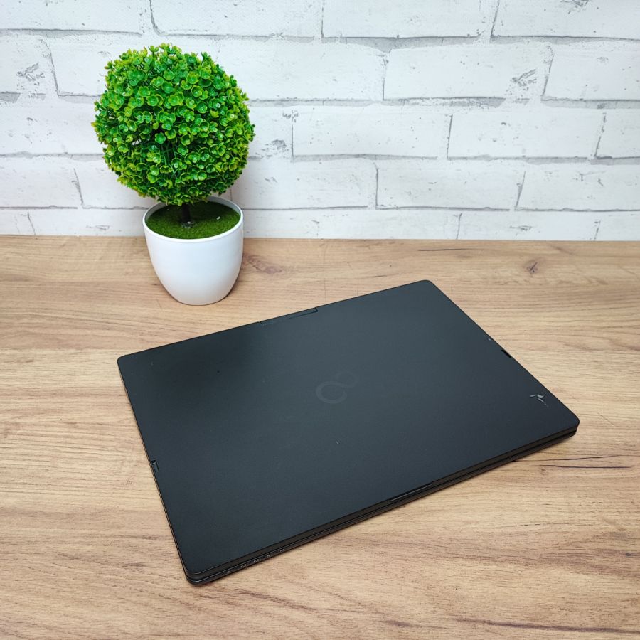 Ноутбук Б/В Fujitsu T937, Intel Core i5-7300U, DDR4 16GB, SSD 256GB, 13.3" Full HD Сенсор