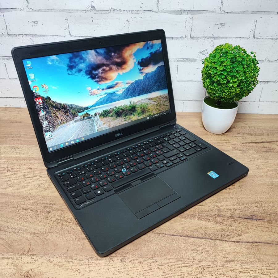 Ноутбук Б/В Dell Latitude E5550, Intel Core i3-5010U, DDR3 8 GB, SSD 128GB, 15.6" HD [ProductHub SKU Dell24]