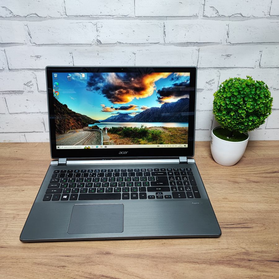 Ноутбук Б/В Acer Aspire V5, Intel Core i5-4200U, DDR3 8GB, SSD 512GB, NVIDIA GeForce GT720M 2GB, 15.6" Full HD Сенсор