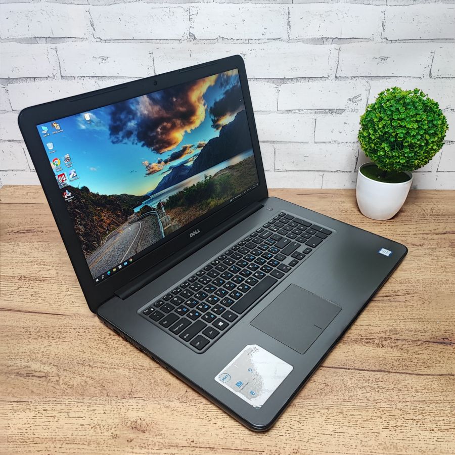 Ноутбук Б/В Dell Inspiron P32E, Intel Core i5-7200U, DDR4 16GB, SSD 360GB, 17" Full HD [ProductHub SKU Dell4]