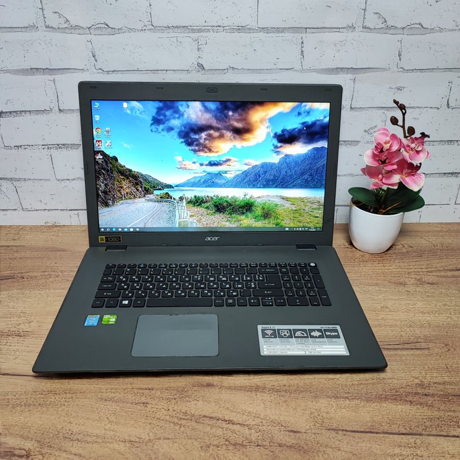 Ноутбук Б/В Acer Aspire E5-772G, Intel Core i3-5005U, DDR3 8GB, SSD 256GB, NVIDIA GeForce 920M 2GB, 17"