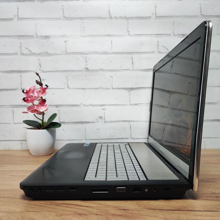 Ноутбук Б/В ASUS N75S, Intel Core i7-2630QM, DDR3 8GB, SSD 256GB + HDD 700GB, NVIDIA GeForce GT555M 2GB, 17" Full HD