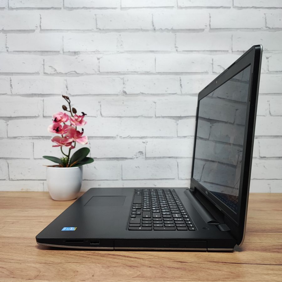 Ноутбук Б/В Dell P26E, Intel Core i3-5005U, DDR3 8 GB, SSD 128GB, 15.6" HD [ProductHub SKU Dell2]