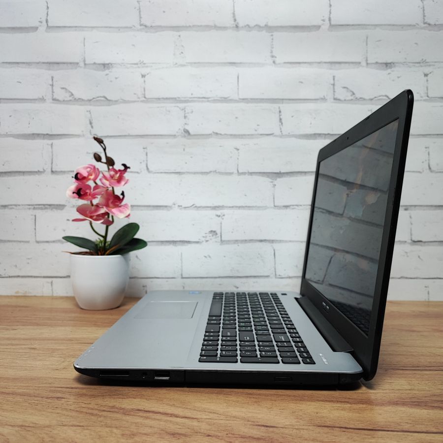 Ноутбук Б/В ASUS R556L, Intel Core i3-4030U, DDR3 8GB, SSD 128GB, 15.6" HD [ProductHub SKU Asus7]