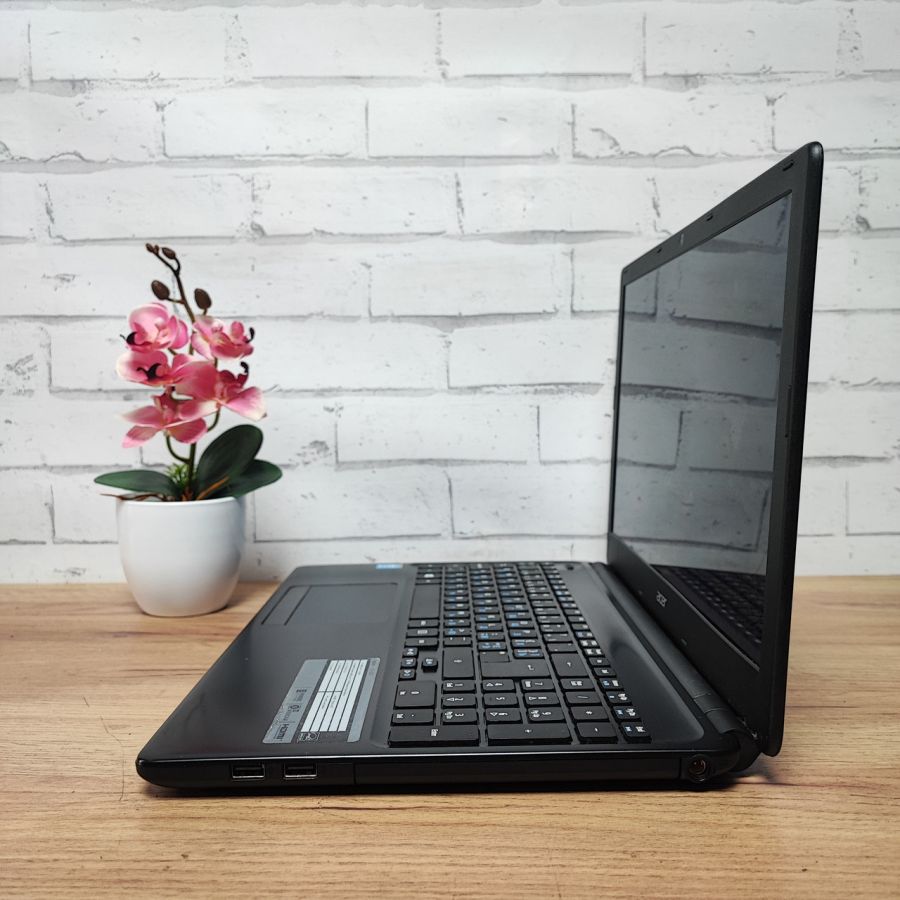 Ноутбук Б/В Acer Aspire E1-572, Intel Core i3-4010U, DDR3 8 GB, SSD 256GB, 15.6" HD [ProductHub SKU Acer46]