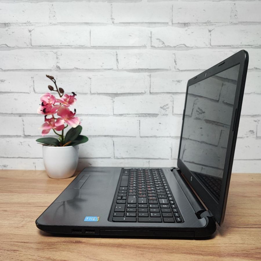 Ноутбук Б/В HP 15-R182ND, Intel Core i3-4005U, DDR3 8 GB, SSD 128GB, 15.6" HD [ProductHub SKU HP196]
