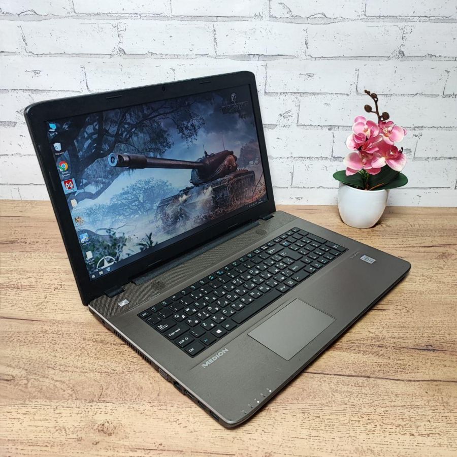 Ноутбук Б/В Medion Akoya E7416, Intel Core i5-5200U, DDR3 8 GB, SSD 256GB, 17.3" HD [ProductHub SKU M17]