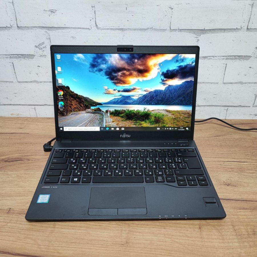 Ноутбук Б/В Fujitsu U937, Intel Core i5-7200U, DDR4 12 GB, SSD 128GB, 13" Full HD [ProductHub SKU F47]