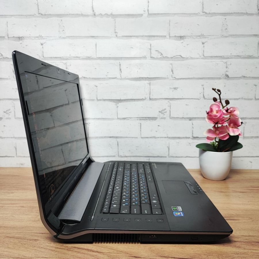 Ноутбук Б/В ASUS N73S, Intel Core i7-2630QM, DDR3 20GB, SSD 512GB, NVIDIA GeForce GT 540M 1GB, 17"