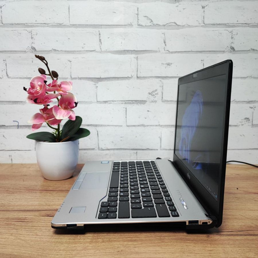 Ноутбук Б/В Fujitsu S936, Intel Core i5-6300U, DDR4 8GB, SSD 256GB, 13" Full HD [ProductHub SKU F136]