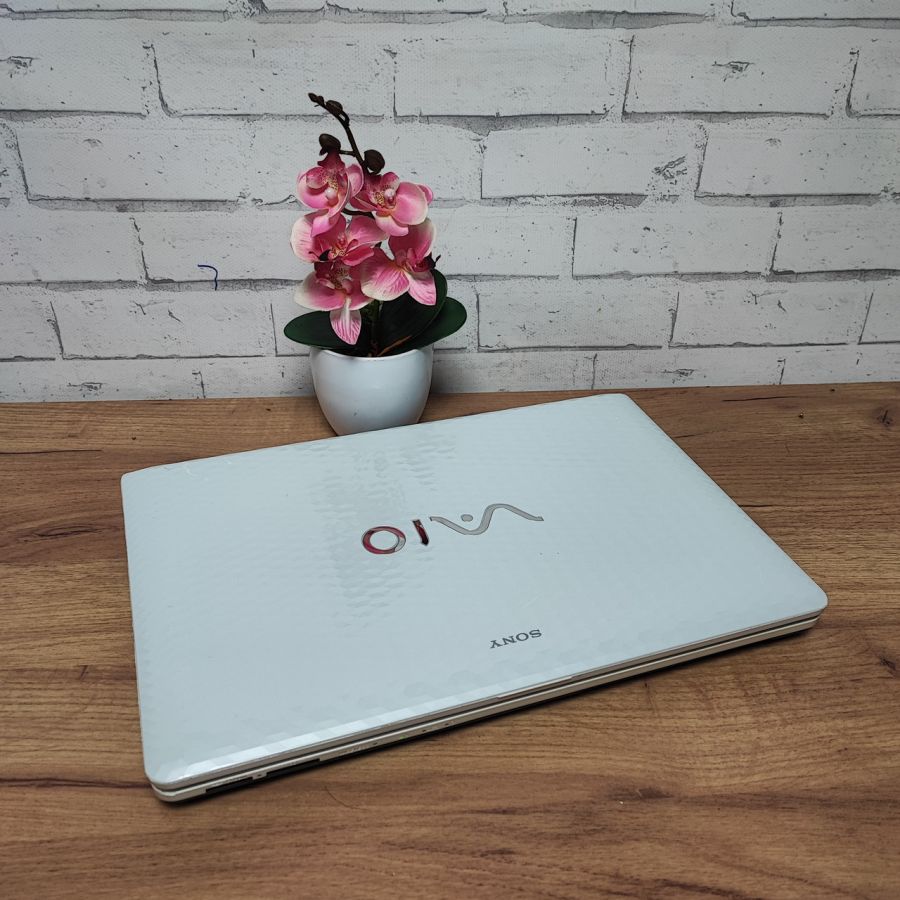 Ноутбук Б/В Sony PCG-71911M, Intel Core i3-2330M, DDR3 8 GB, SSD 128GB, 15.6" HD [ProductHub SKU Sony16]