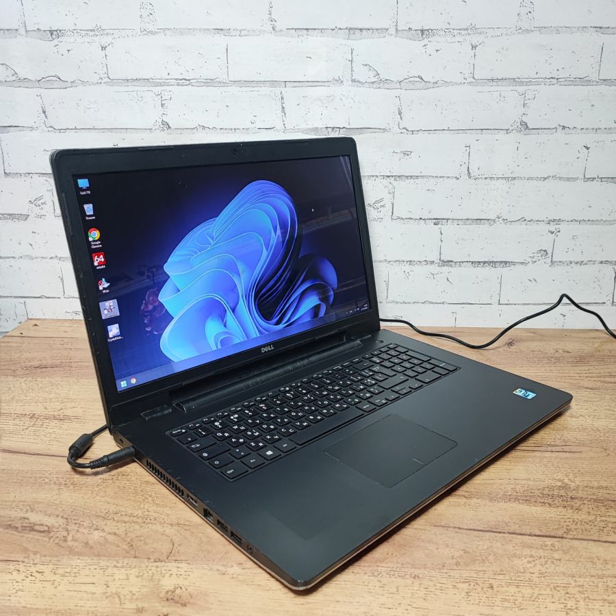 Ноутбук Б/В Dell P26E, Intel Core i3-4030U, DDR3 8GB, SSD 128GB, 17" HD [ProductHub SKU Dell116]