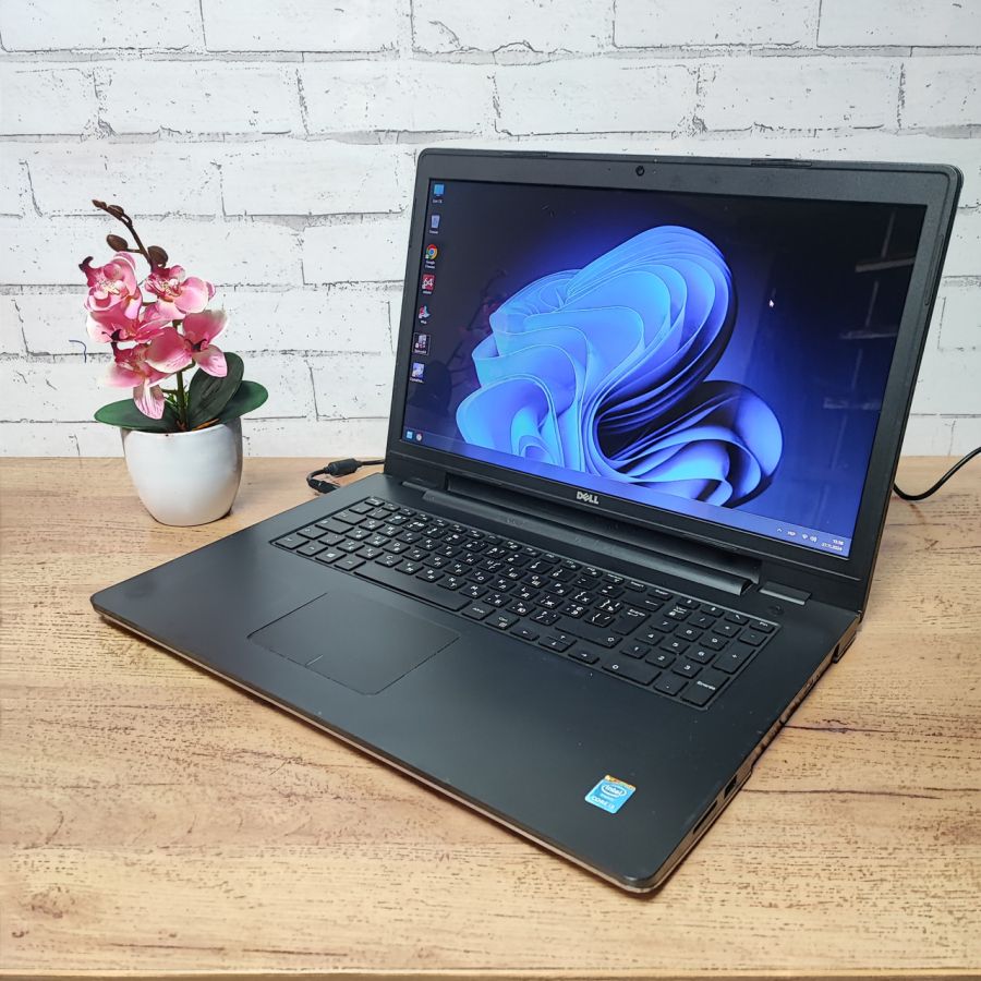 Ноутбук Б/В Dell P26E, Intel Core i3-4030U, DDR3 8GB, SSD 128GB, 17" HD [ProductHub SKU Dell116]
