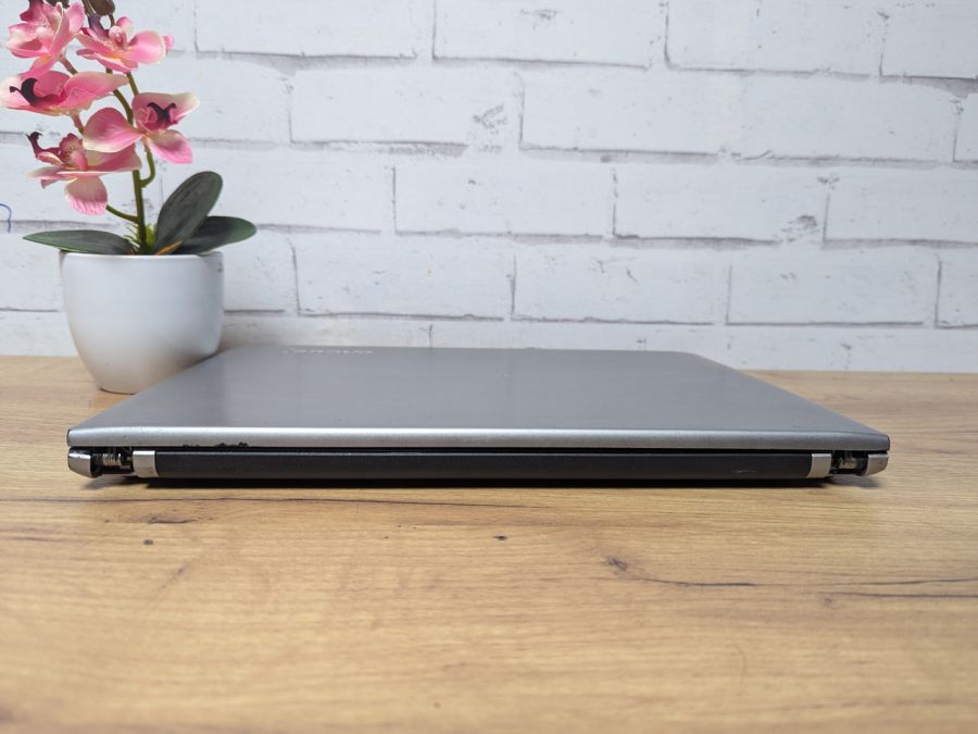 Ноутбук Б/В Lenovo IdeaPad S400, Intel Core i5-3317U, DDR3 8GB, SSD 128GB, 14" HD [ProductHub SKU L114]