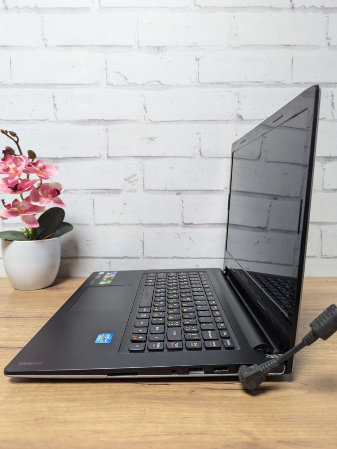 Уцінка! Ноутбук Б/В Lenovo IdeaPad S400, Intel Core i5-3317U, DDR3 8 GB, SSD 128GB, 13.3" HD [ProductHub SKU L114]