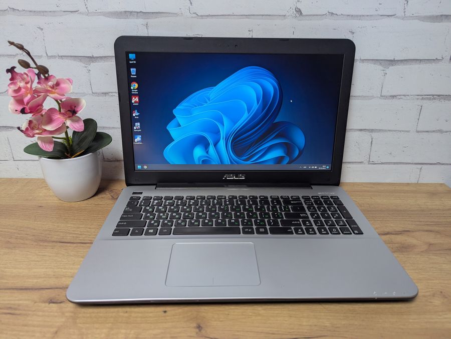 Ноутбук Б/В ASUS F555L, Intel Core i5-4210U, DDR3 8GB, SSD 128GB, NVIDIA GeForce 840M 2GB, 15.6" Full HD