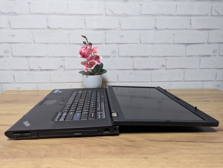 Ноутбук Б/В Lenovo ThinkPad T520, Intel Core i5-2520M, DDR3 8GB, SSD 128GB, 15.6" HD [ProductHub SKU L129]