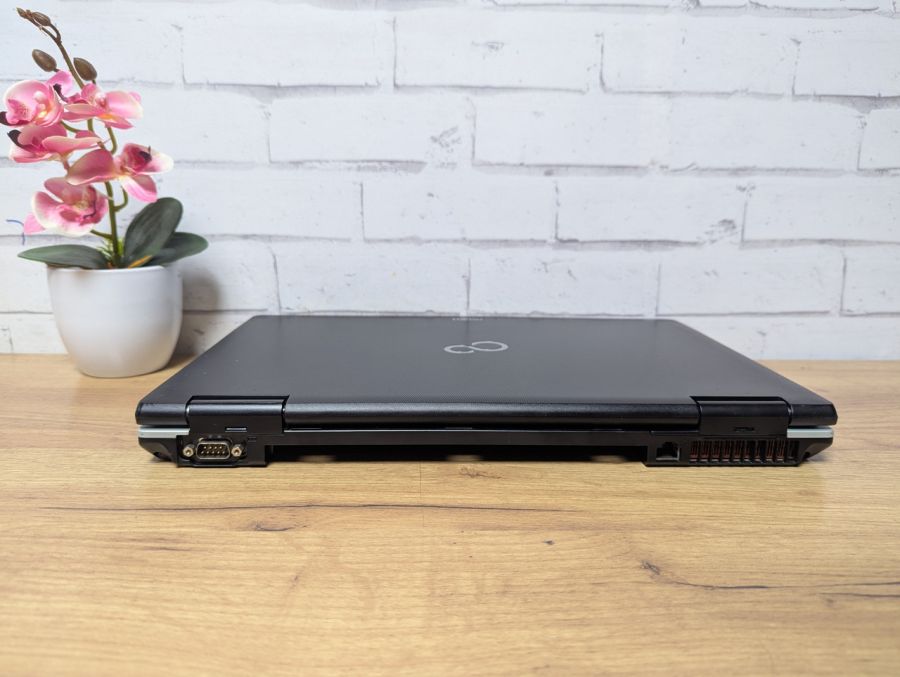 Уцінка! Ноутбук Б/В Fujitsu E751, Intel Core i5-2350M, DDR3, SSD 128GB, 15.6" HD [ProductHub SKU F113]