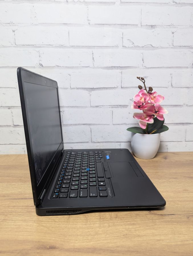 Ноутбук Б/В Dell Latitude E7450, Intel Core i5-5300U, DDR3 8 GB, SSD 128GB, 14" HD [ProductHub SKU Dell158]