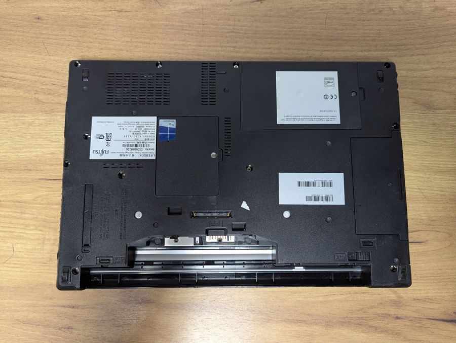 Уцінка! Ноутбук Б/В Fujitsu E744, Intel Core i5-4300M, DDR3 16 GB, SSD 128GB, 14" HD [ProductHub SKU F117]