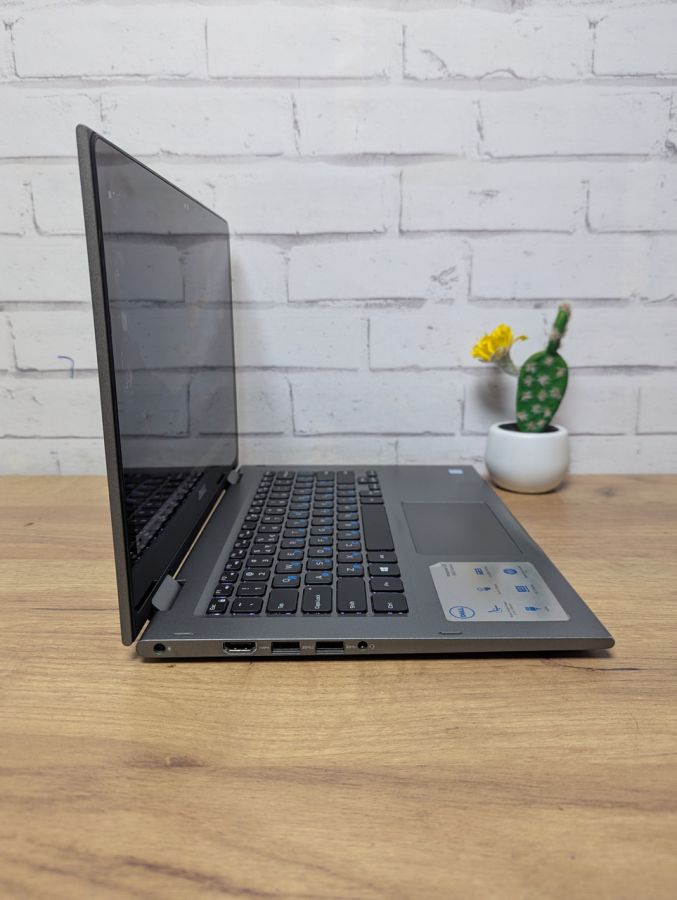 Уцінка! Ноутбук Б/В Dell Inspiron P69G, Intel Core i5-8250U, DDR3 16 GB, SSD 256GB, 14" Full HD Сенсор [ProductHub SKU Dell166]