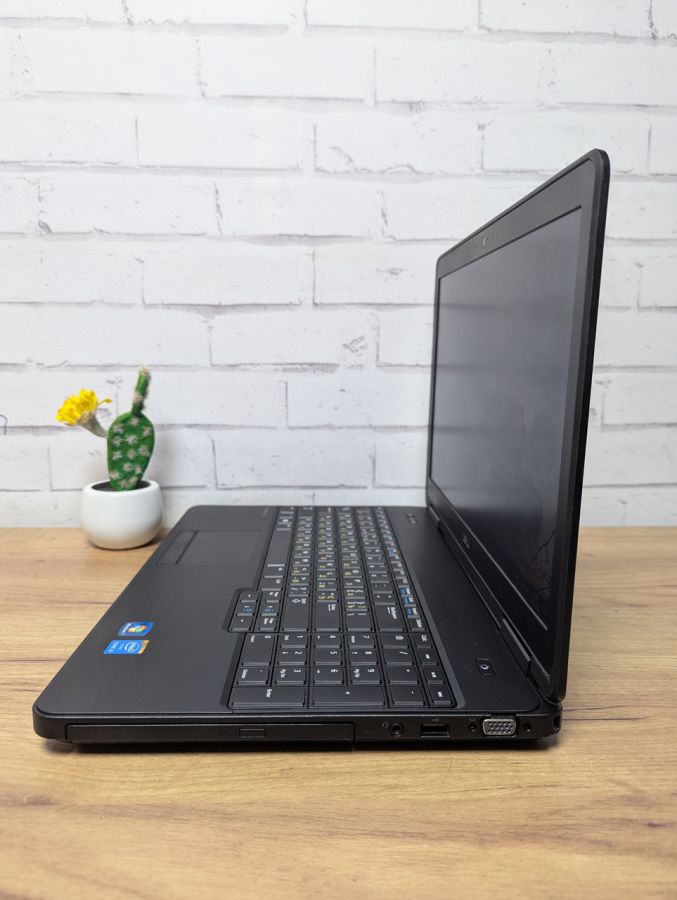 Ноутбук Б/В Dell E5540, Intel Core i5-4210U, DDR3 8GB, SSD 128GB, 15.6" HD