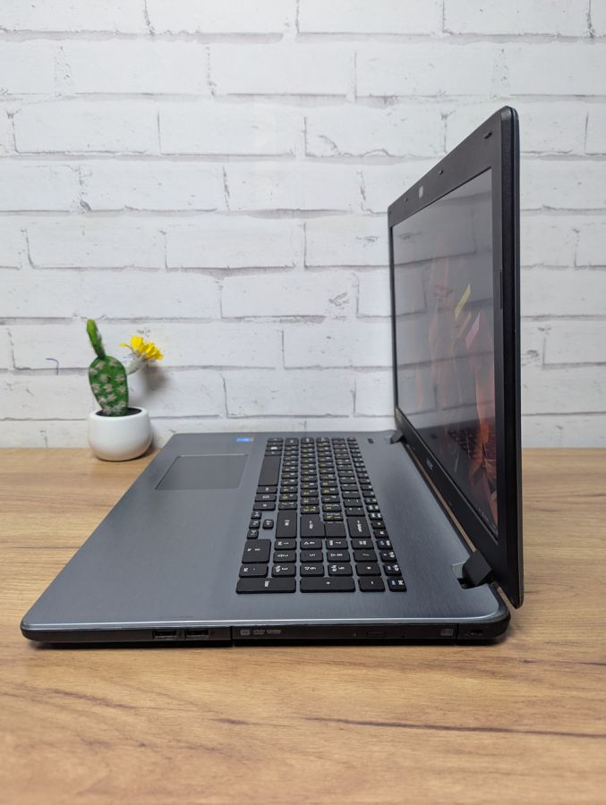 Ноутбук Б/В Acer Aspire E5-771, Intel Core i5-4210U, DDR3 8 GB, SSD 128GB, Intel Microsoft Basic Display Adapter, 17" Full HD [ProductHub SKU Acer82]