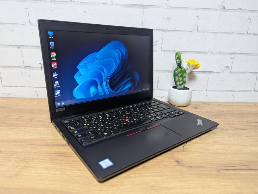 Уцінка! Ноутбук Б/В Lenovo ThinkPad L380, Intel Core i3-8130U, DDR4 16 GB, SSD 128GB, 13" HD [ProductHub SKU L143]