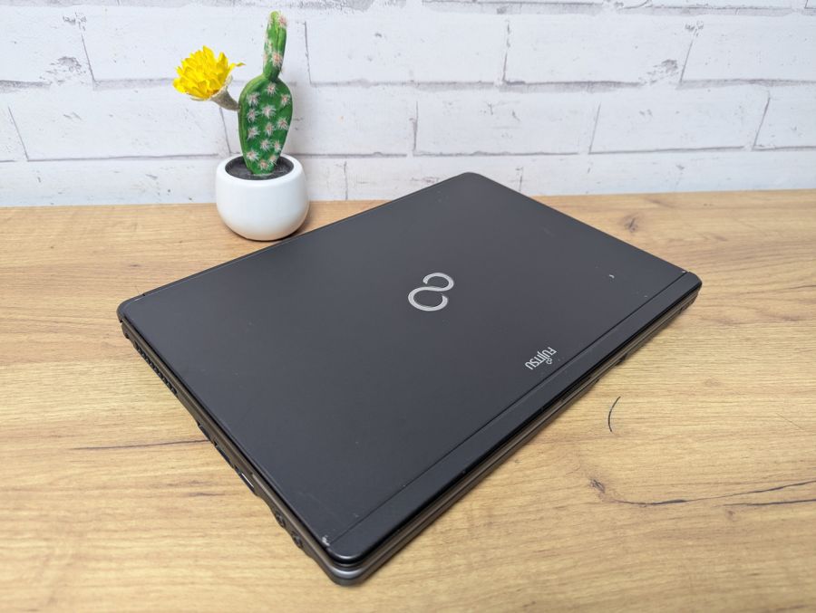 Уцінка! Ноутбук Б/В Fujitsu LifeBook S792, Intel Core i5-3320M, DDR3 8 GB, SSD 128GB, 13.3" HD [ProductHub SKU F104]