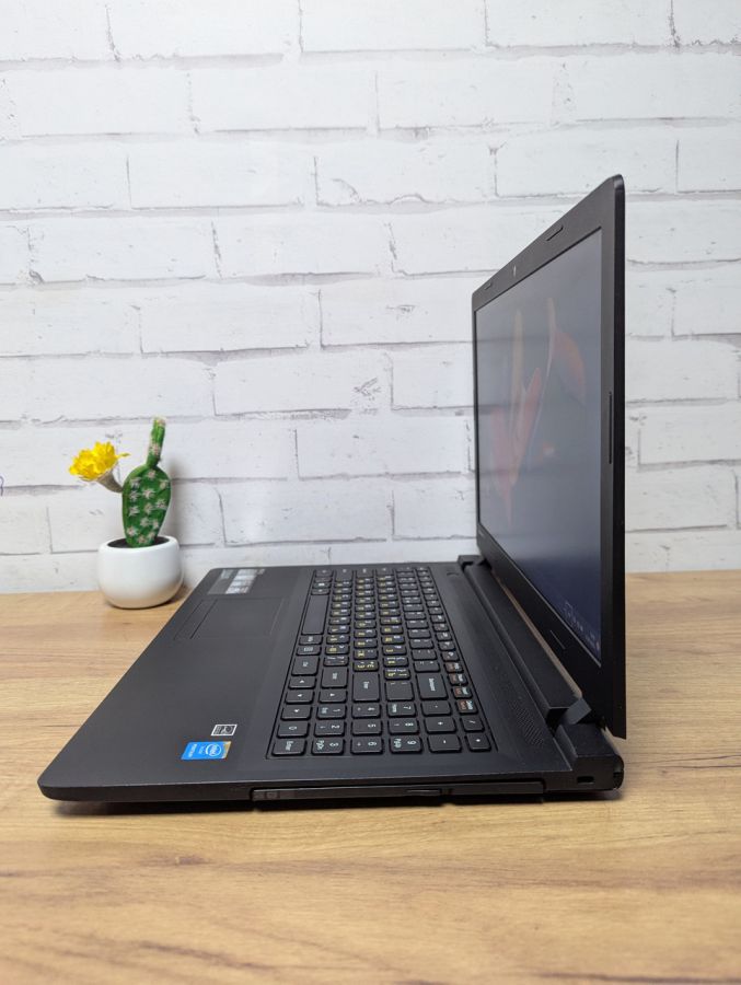 Ноутбук Б/В Lenovo B50-10, Intel Pentium N3540, DDR3 8 GB, SSD 120GB, 15.6" HD [ProductHub SKU L148]