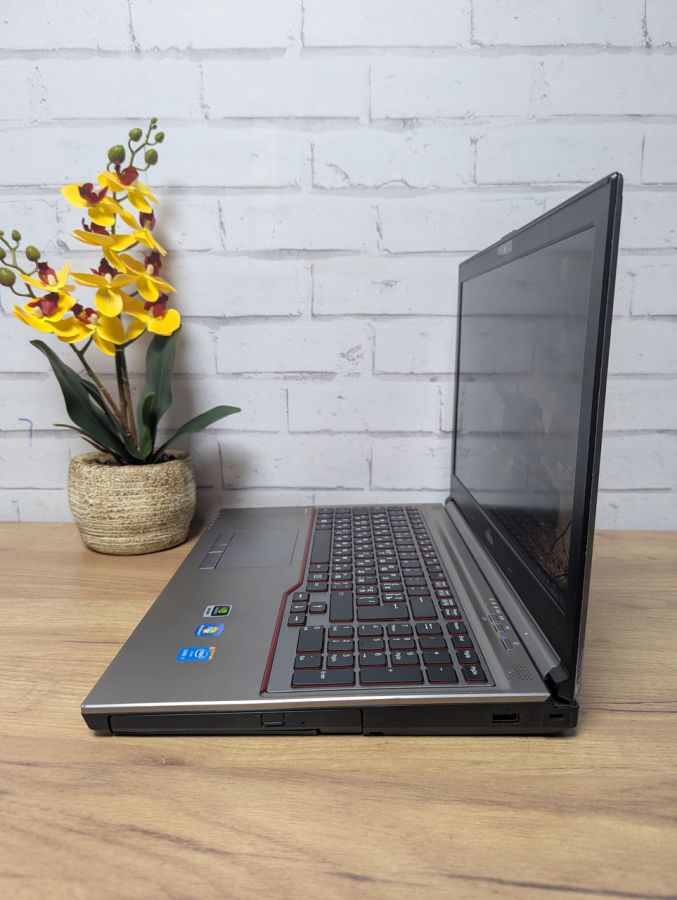 Уцінка! Ноутбук Б/В Fufitsu H730, Intel Core i7-4810QM, DDR3 24 GB, SSD 256GB, NVIDIA Quadro K510M 1Gb, 15.6" Full HD [ProductHub SKU F129]