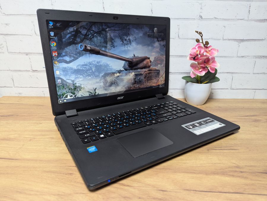 Ноутбук Б/В Acer Aspire E17, Intel Celeron N2940, DDR3 8 GB, SSD 128GB, 17" HD [ProductHub SKU Acer87]
