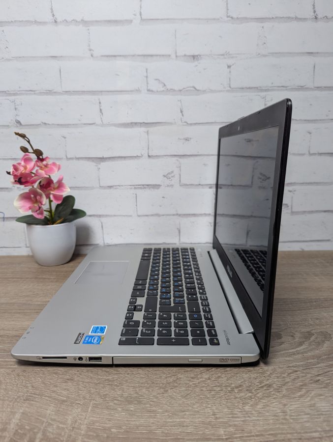 Ноутбук Б/В ASUS R553L, Intel Core i5-4200U, DDR3 8GB, SSD 256GB, NVIDIA GeForce GT 740M 2GB, 15.6" Full HD