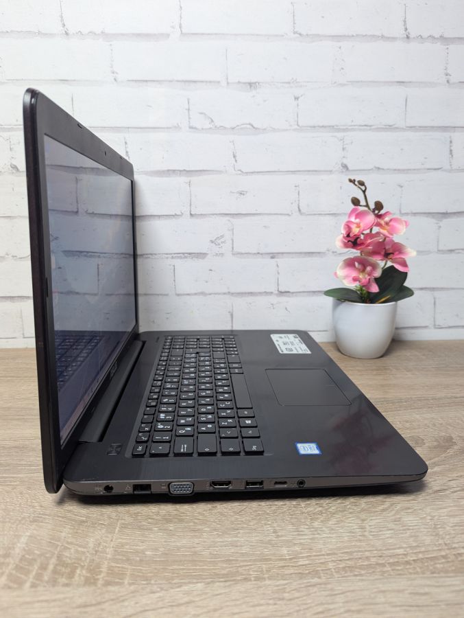 Ноутбук Б/В ASUS X756U, Intel Core i5-7200U, DDR3 8 GB, SSD 128GB, 17.3" (1600x900x60Hz) [ProductHub SKU Asus106]