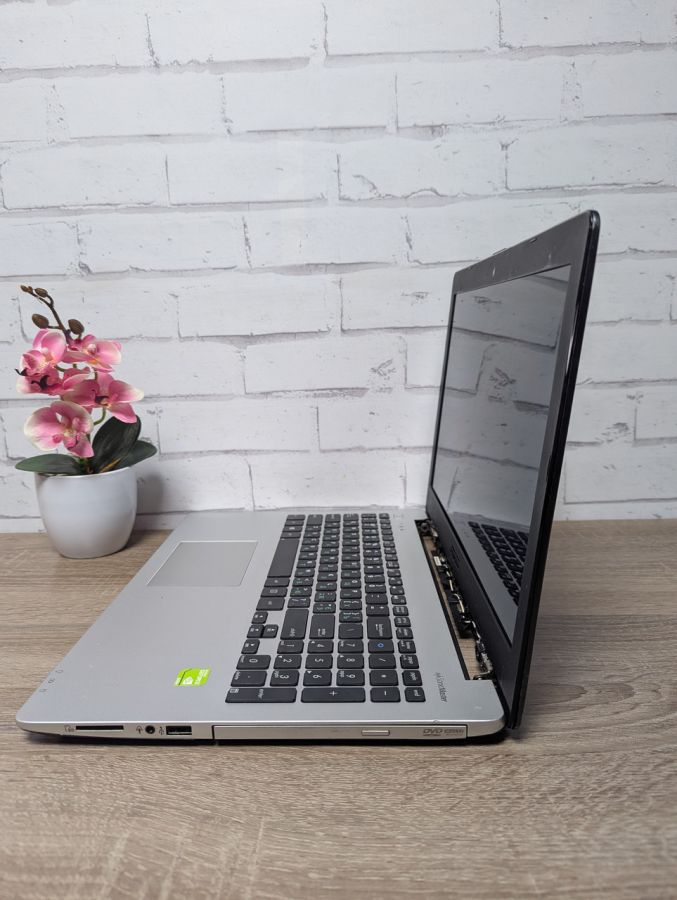 Уцінка! Ноутбук Б/В ASUS R553L, Intel Core i7-4500U, DDR3 12 GB, SSD 360GB, NVIDIA GeForse 840M 4Gb, 15.6" [ProductHub SKU Asus107]